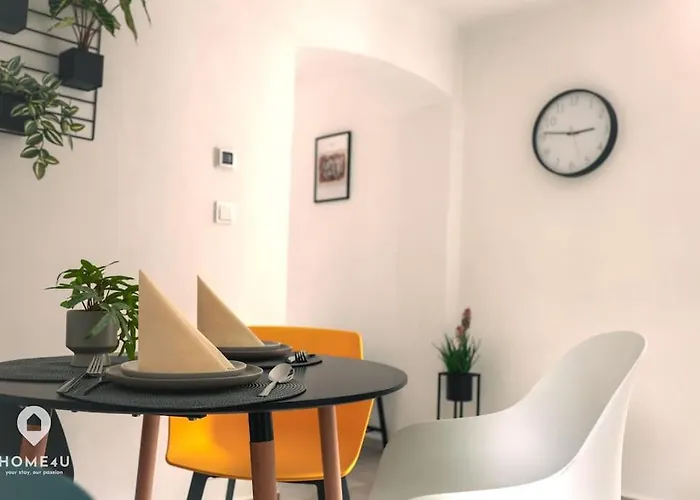 Ambergs Turmjuwel, Zentral Und Chic آمبرغ